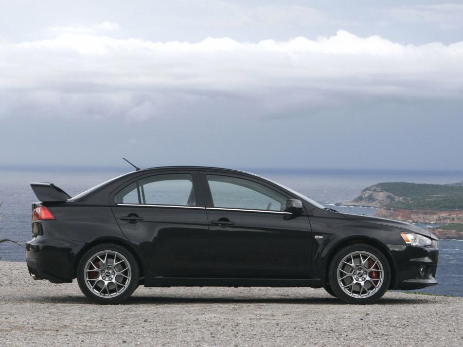 Mitsubishi Lancer Evolution X 2008 года  (EU) (фото 11 из 21)
